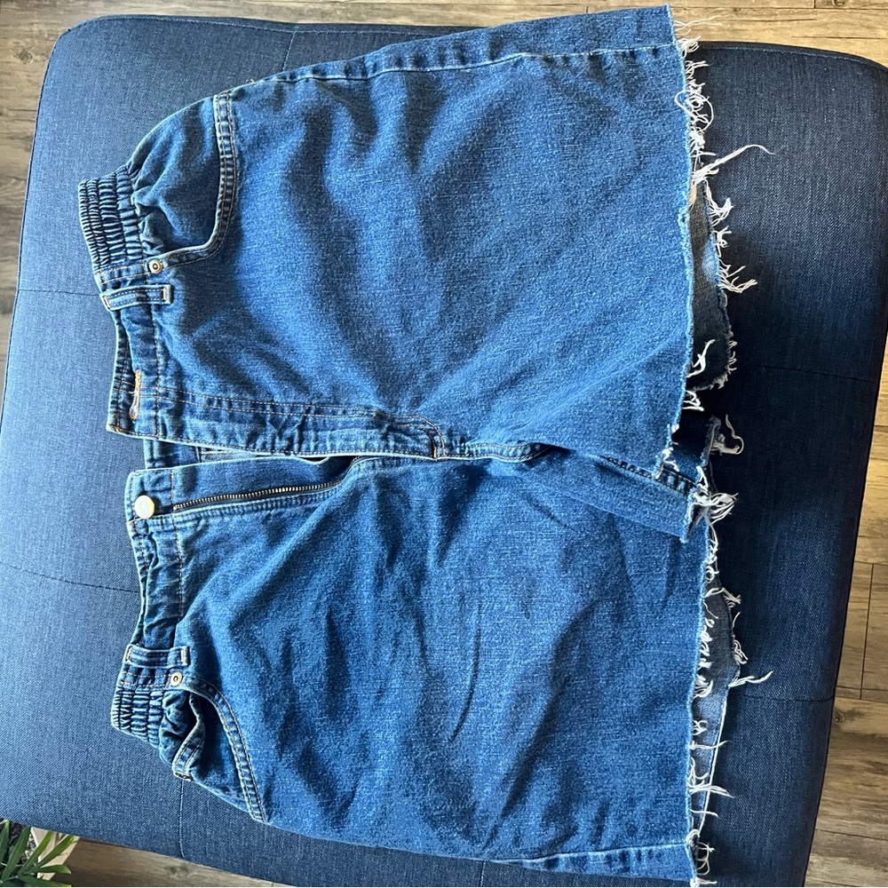 shorts with elastic waist